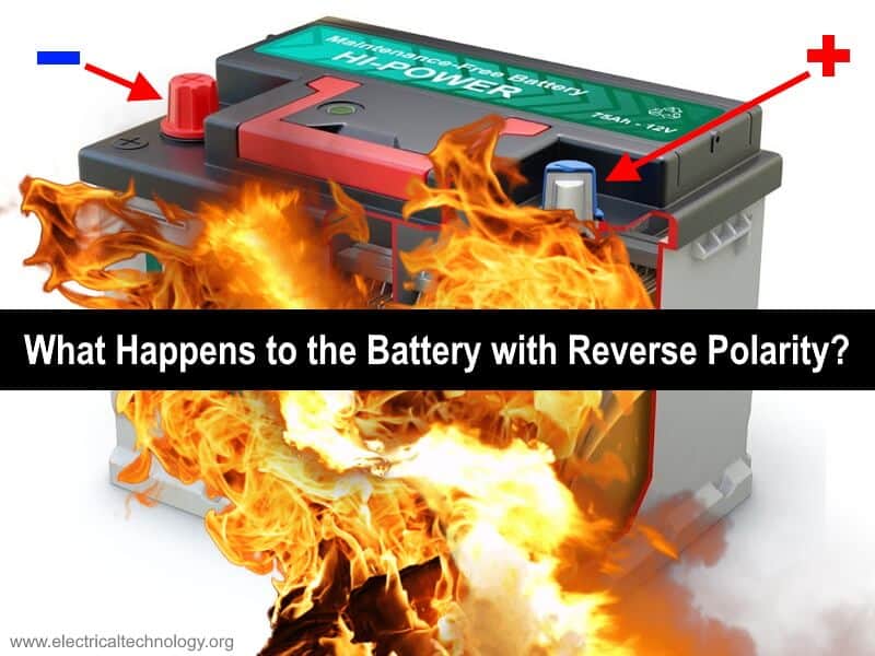 ¿Qué sucede con la batería con cableado de polaridad inversa?